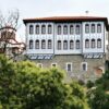 Τα 12 θρυλικά σχολεία που ίδρυσαν οι Έλληνες στα Βαλκάνια και τη Μικρά Ασία
